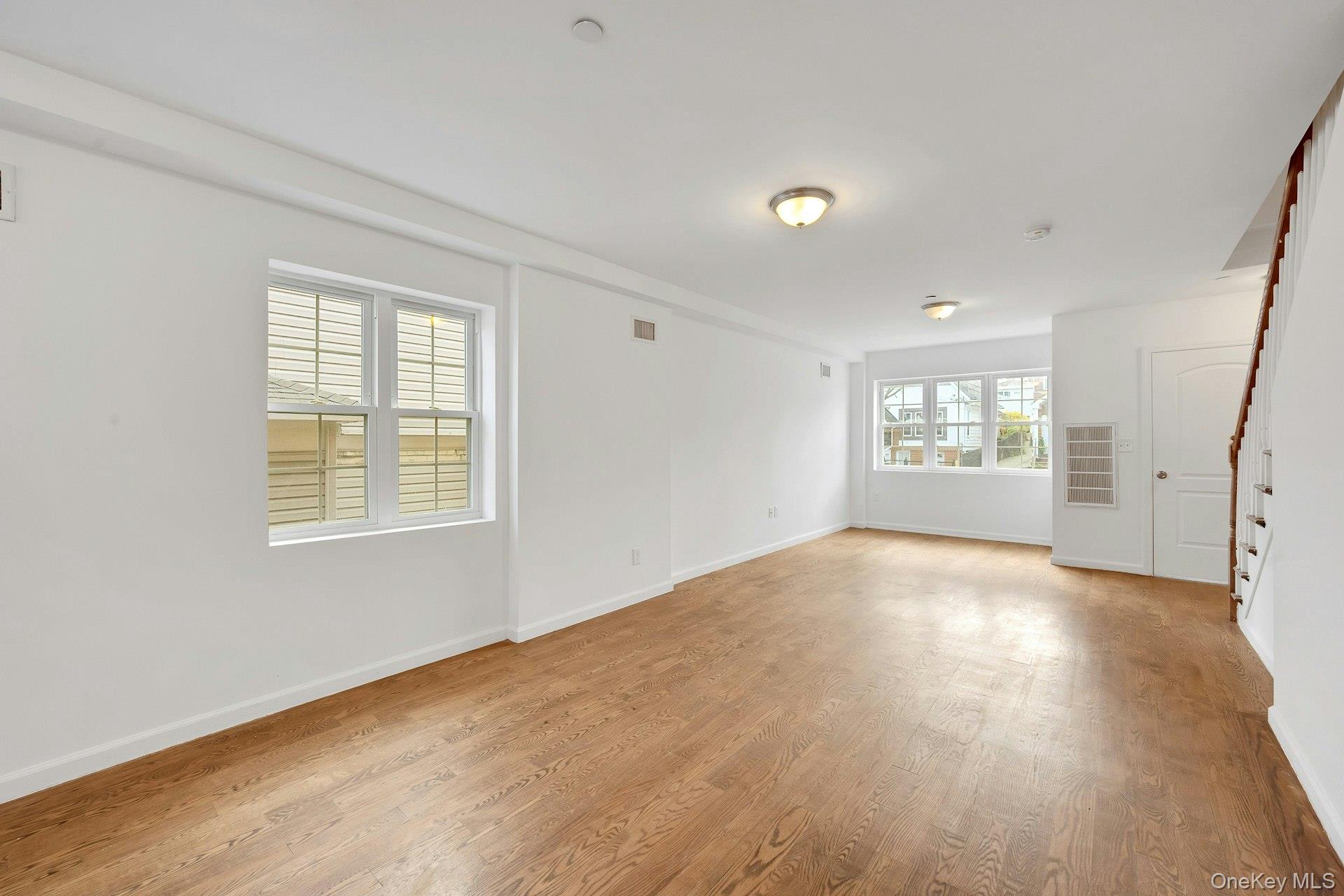 820 Hollywood Avenue Property Photo 9