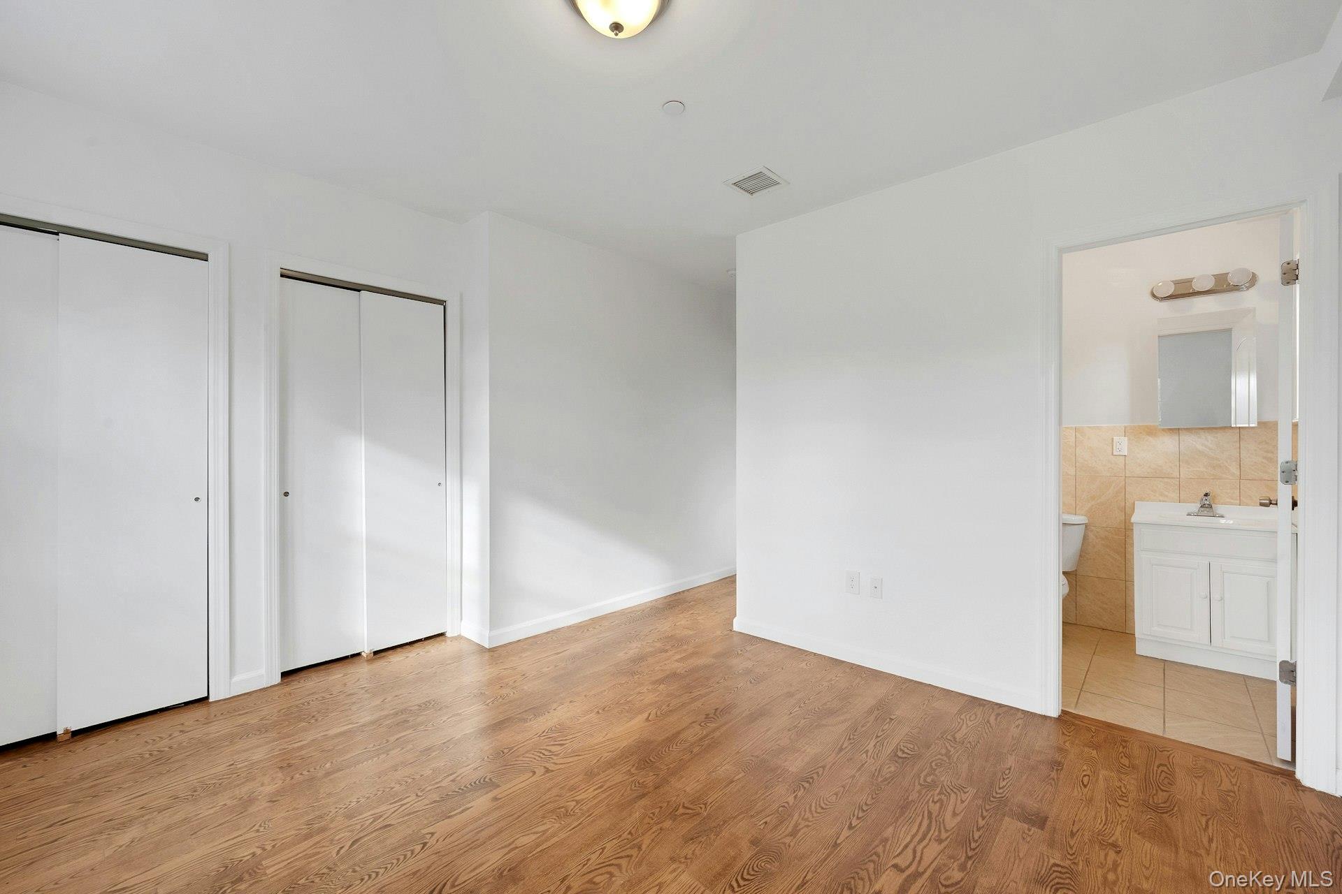 820 Hollywood Avenue Property Photo 17