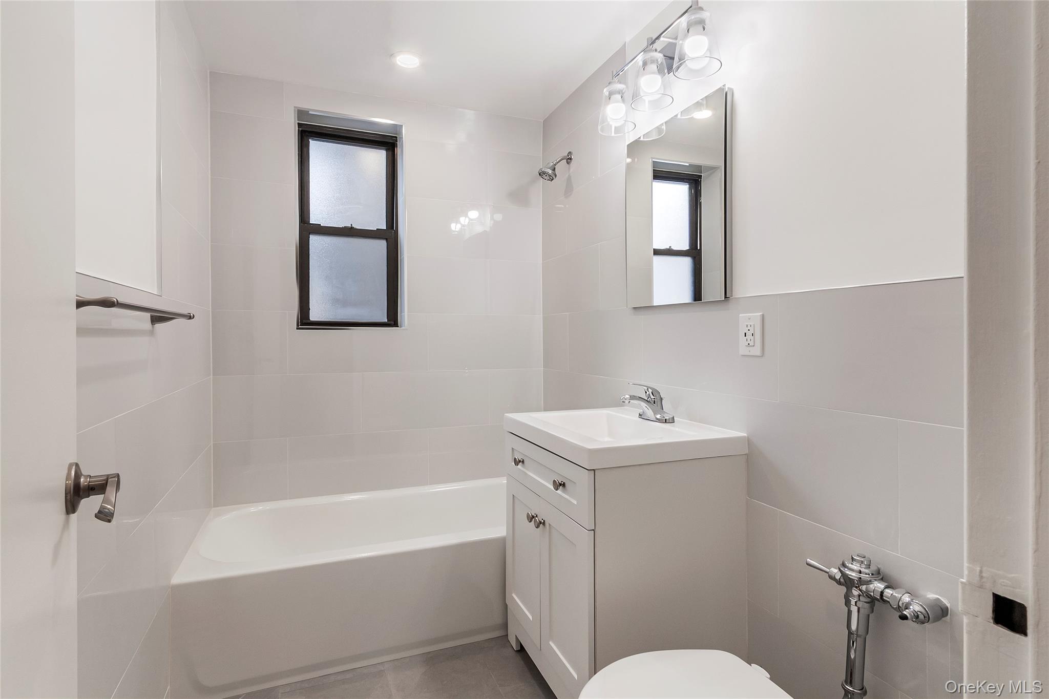 525 W 235th Street 4a Property Photo 8