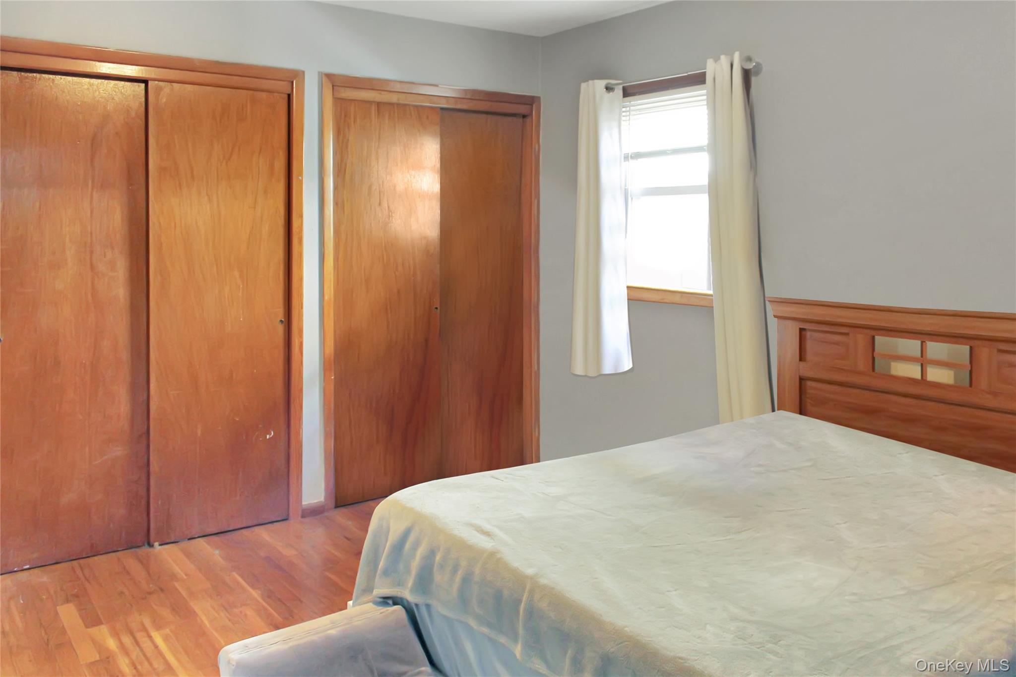 234 Nassau Boulevard Property Photo 8