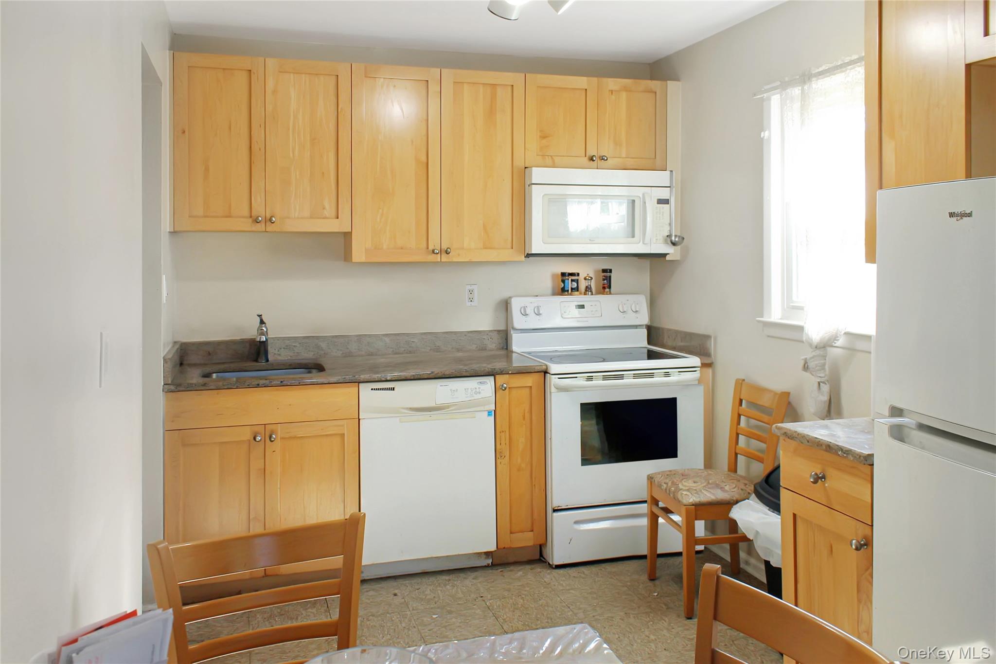 234 Nassau Boulevard Property Photo 12