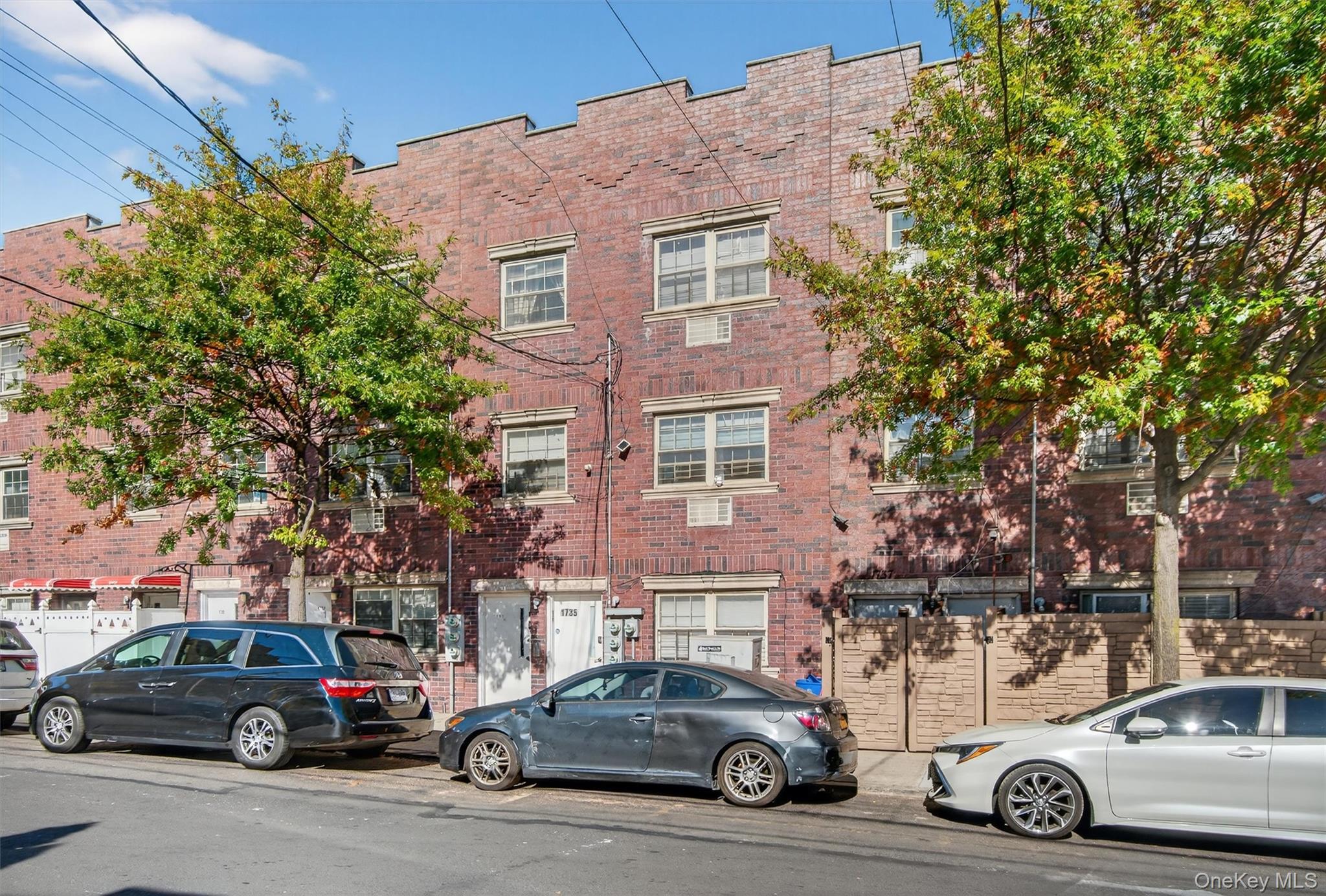 1735 Mansion Street Property Photo 2