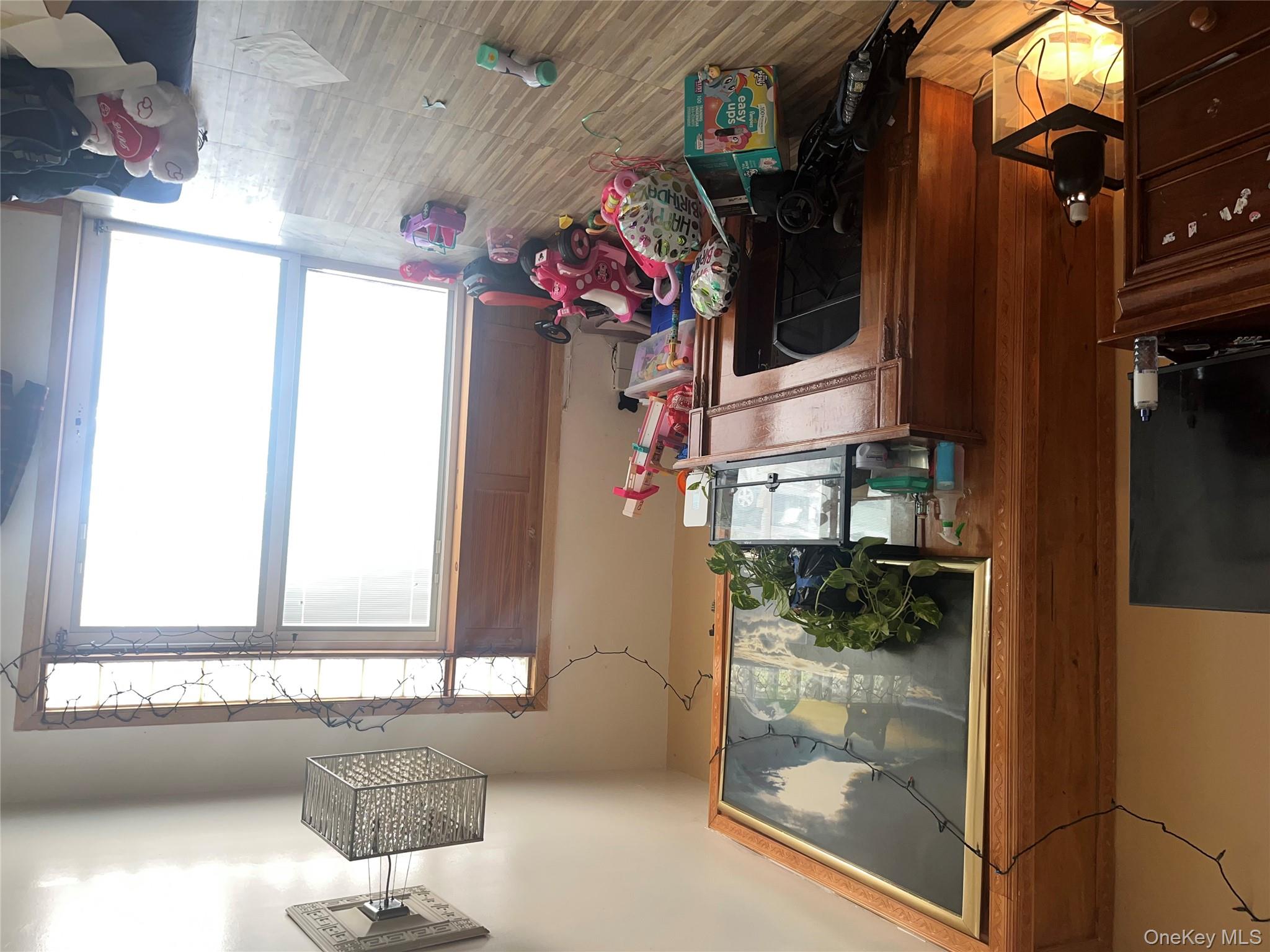 555 Hemlock Street Property Photo 13