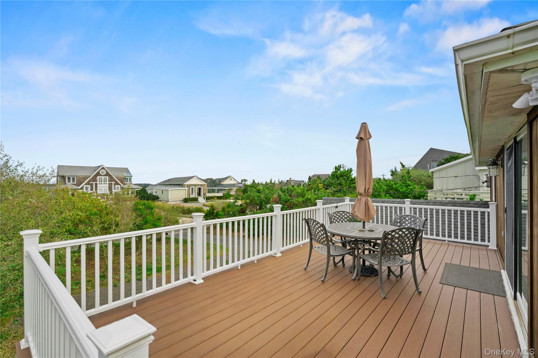 645 Dune Road Property Photo 13