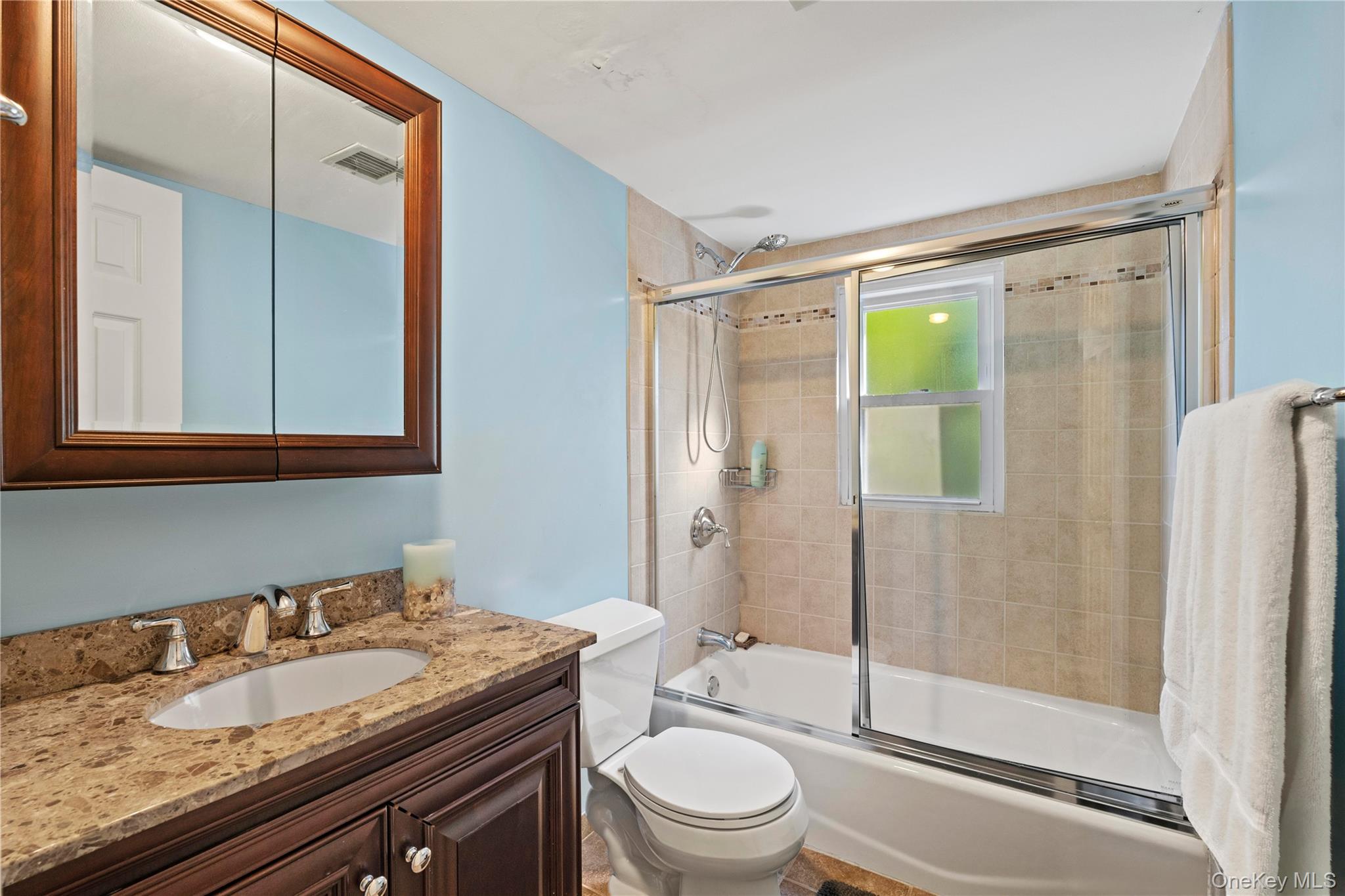 645 Dune Road Property Photo 14