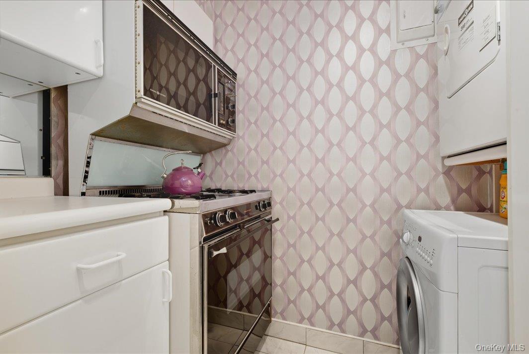 27010 Grand Central Parkway 21m Property Photo 7