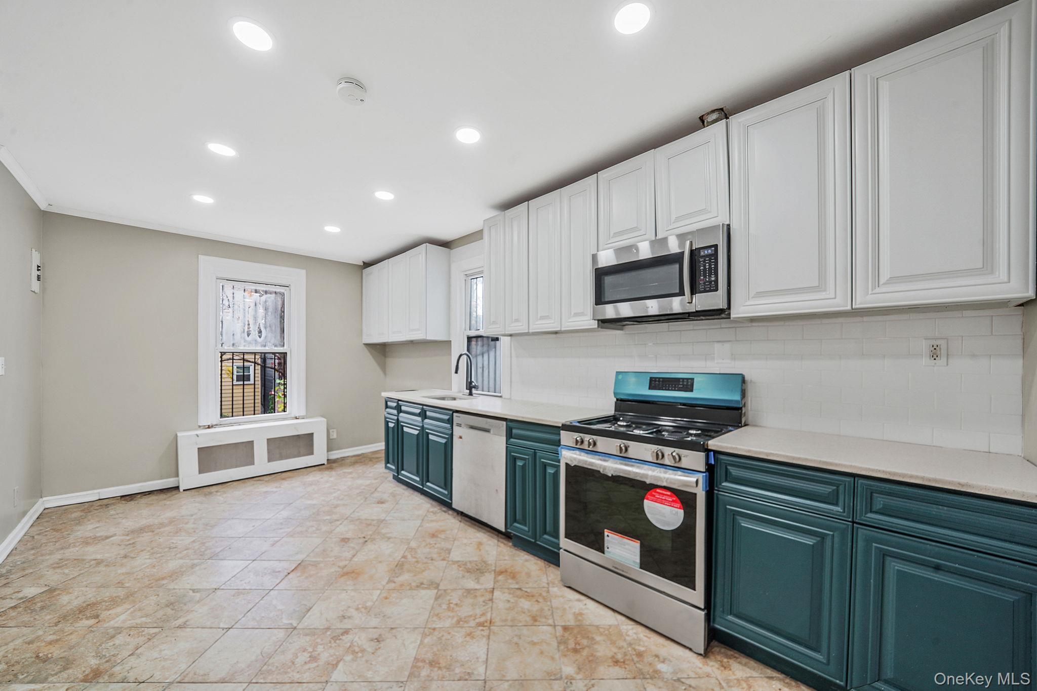 155 Hawthorne Avenue Property Photo 11