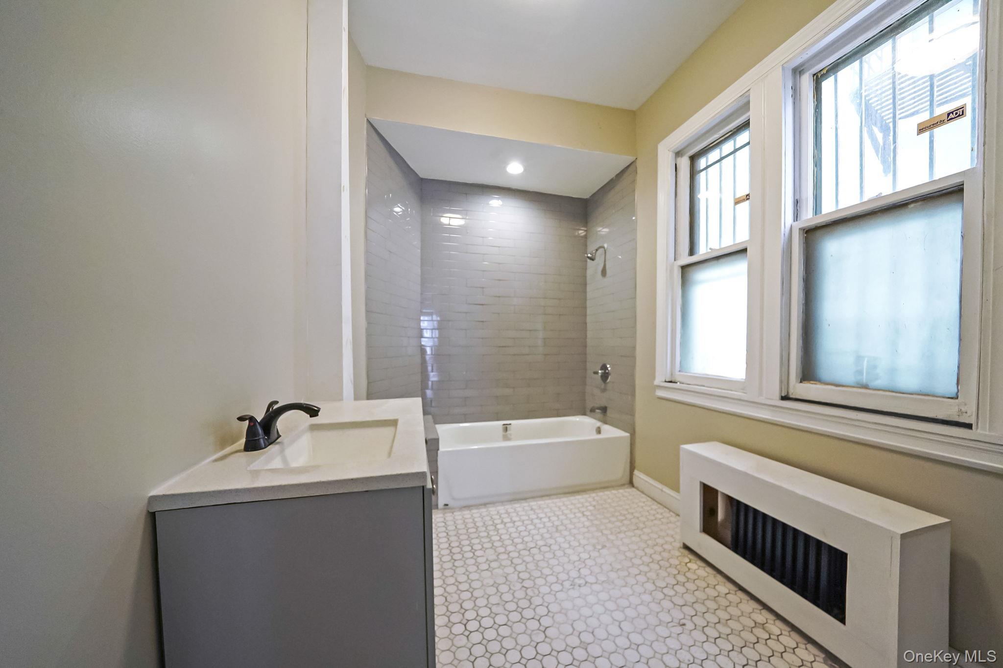 155 Hawthorne Avenue Property Photo 13