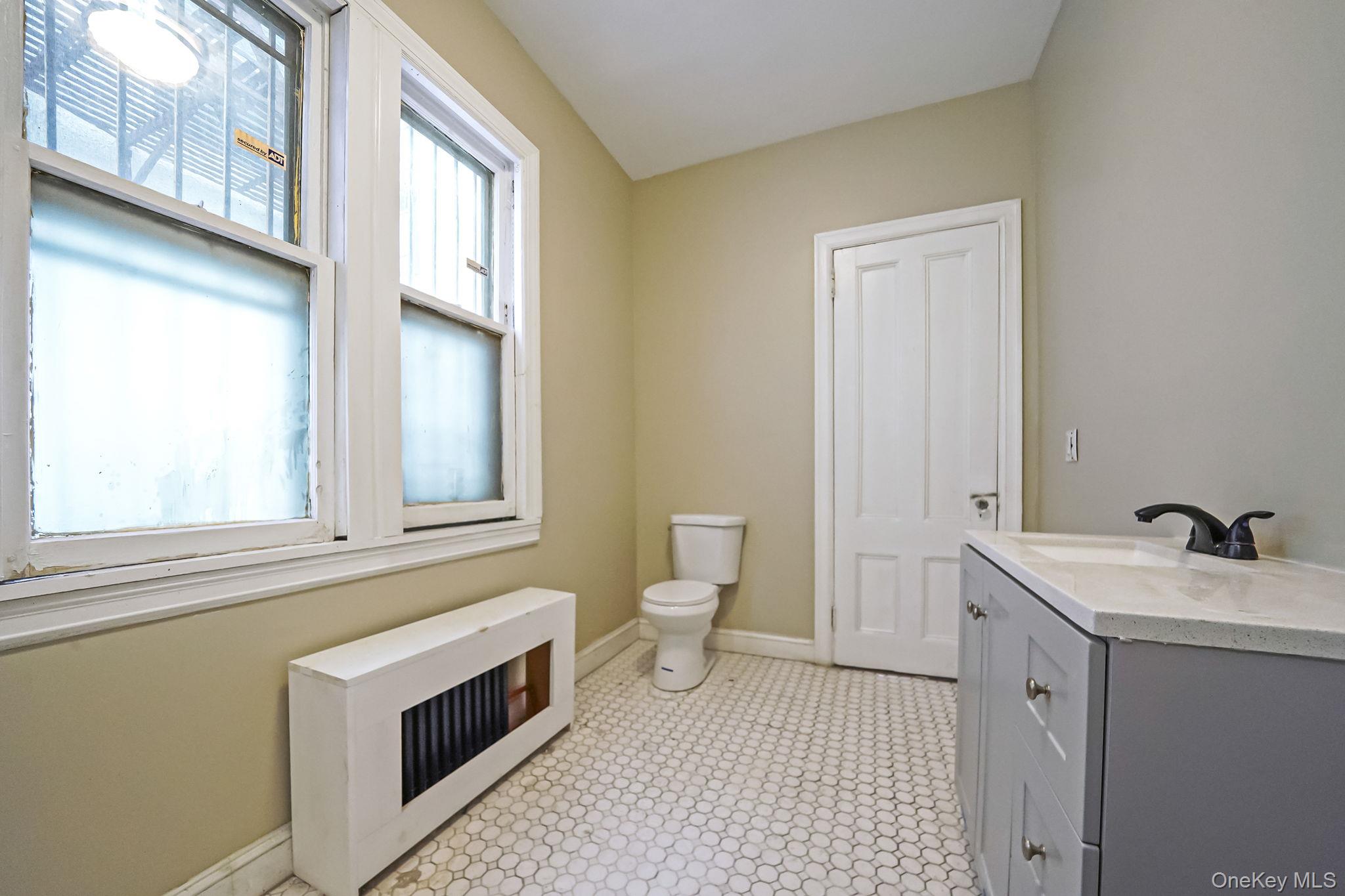 155 Hawthorne Avenue Property Photo 14