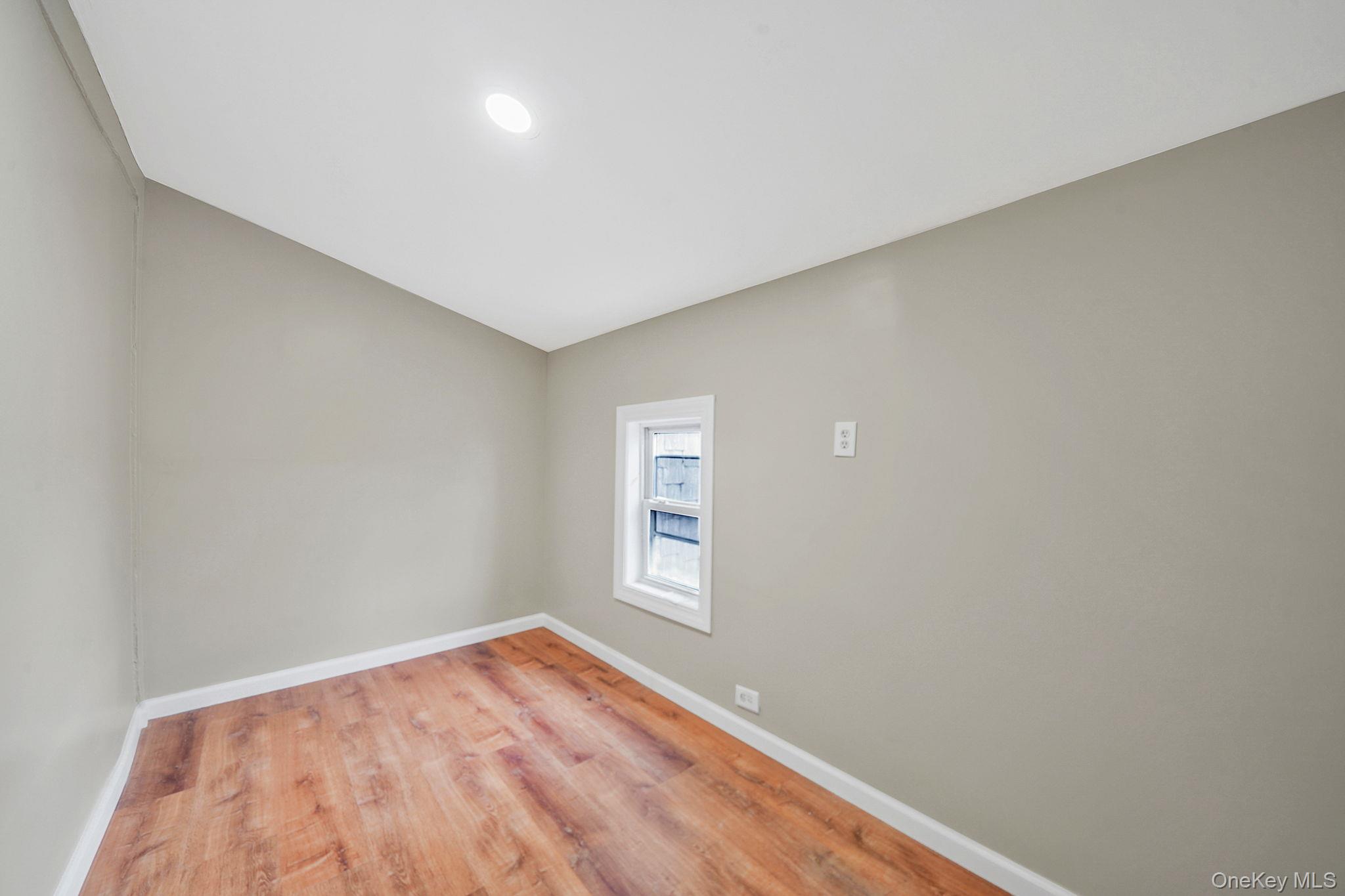 155 Hawthorne Avenue Property Photo 24