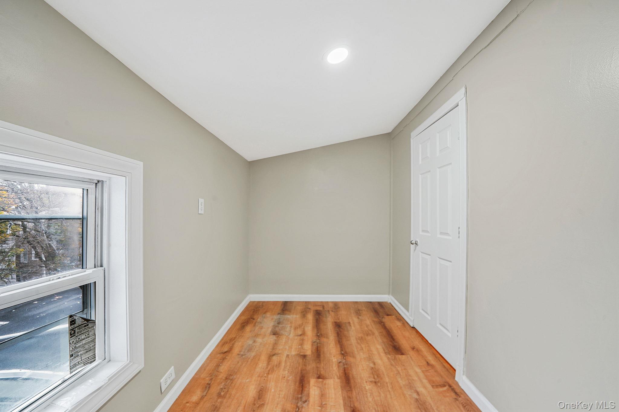 155 Hawthorne Avenue Property Photo 25