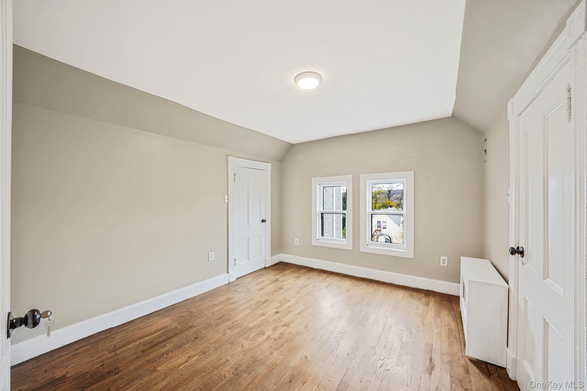 155 Hawthorne Avenue Property Photo 31