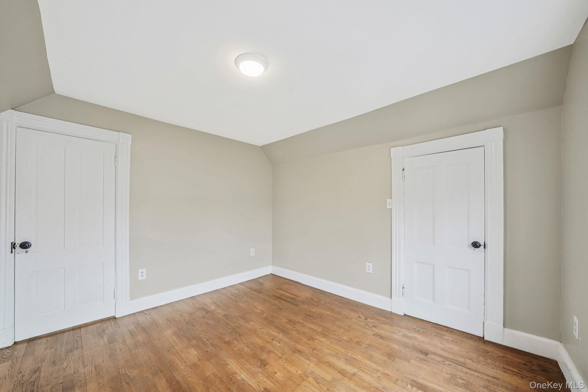155 Hawthorne Avenue Property Photo 32