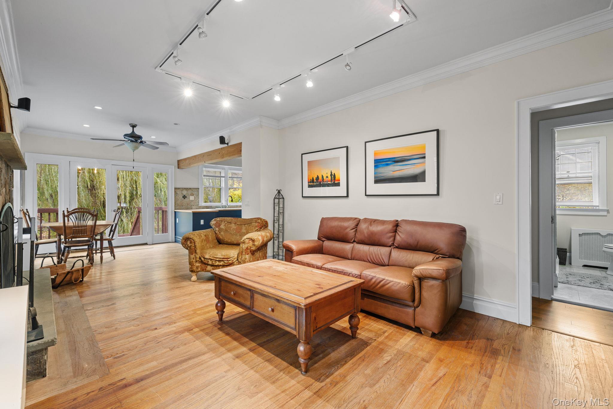 210 Ferdon Avenue Property Photo 8