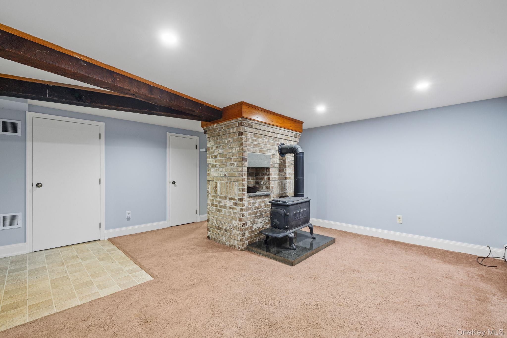 210 Ferdon Avenue Property Photo 20