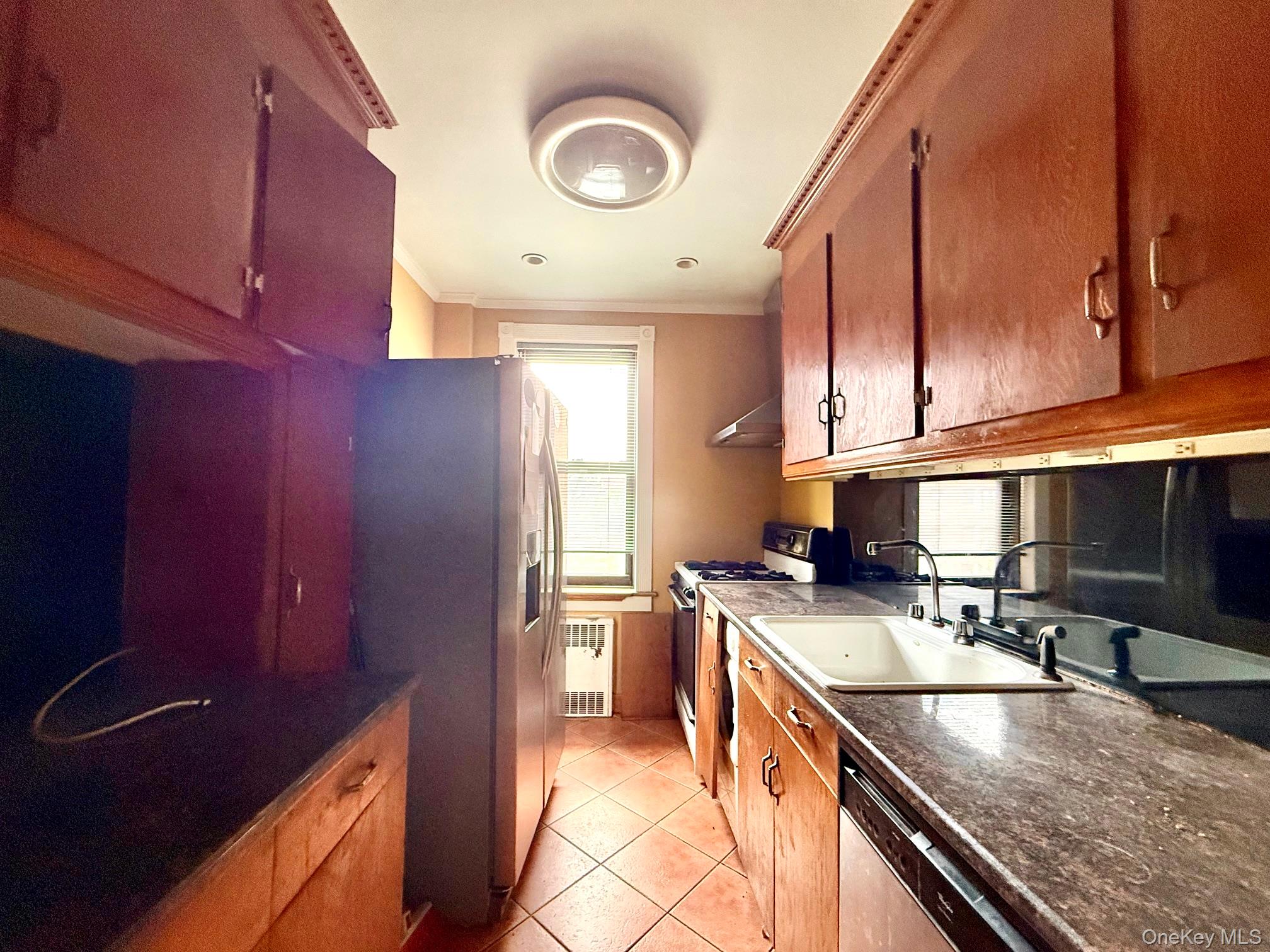 11250 Northern Boulevard 3b Property Photo 9