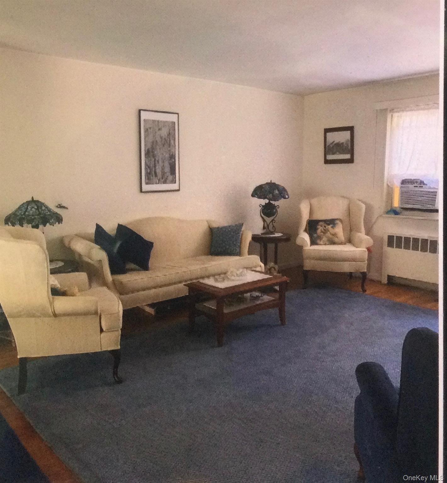 48 Dehaven 2e Property Photo 6