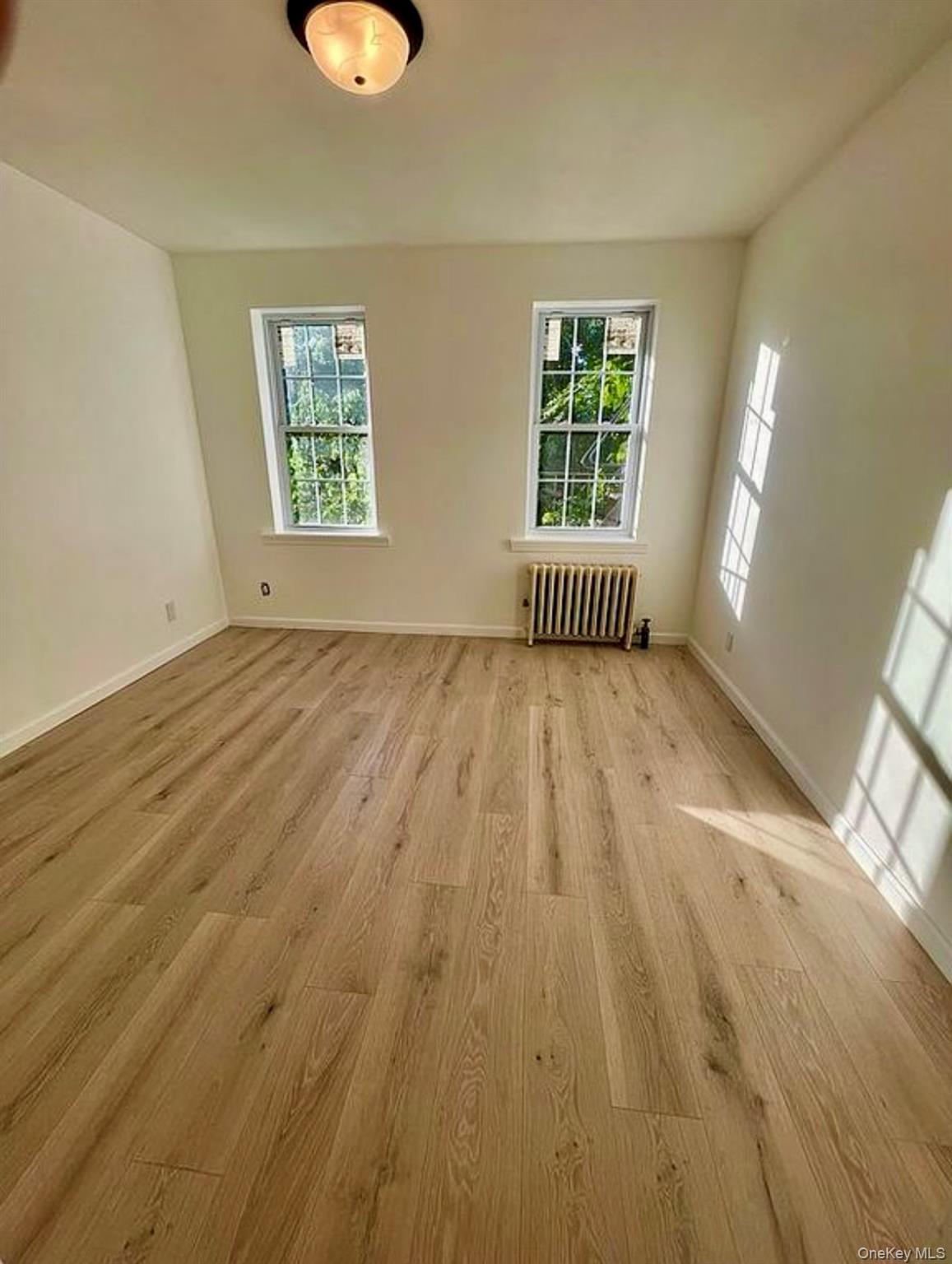 3194 Webster Avenue Property Photo 5