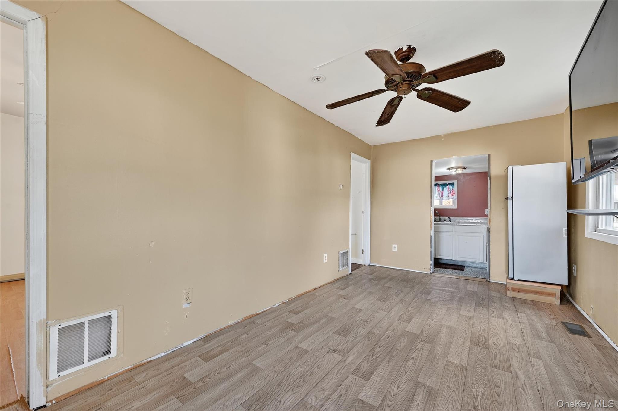 1187 Burlingham Road Property Photo 4