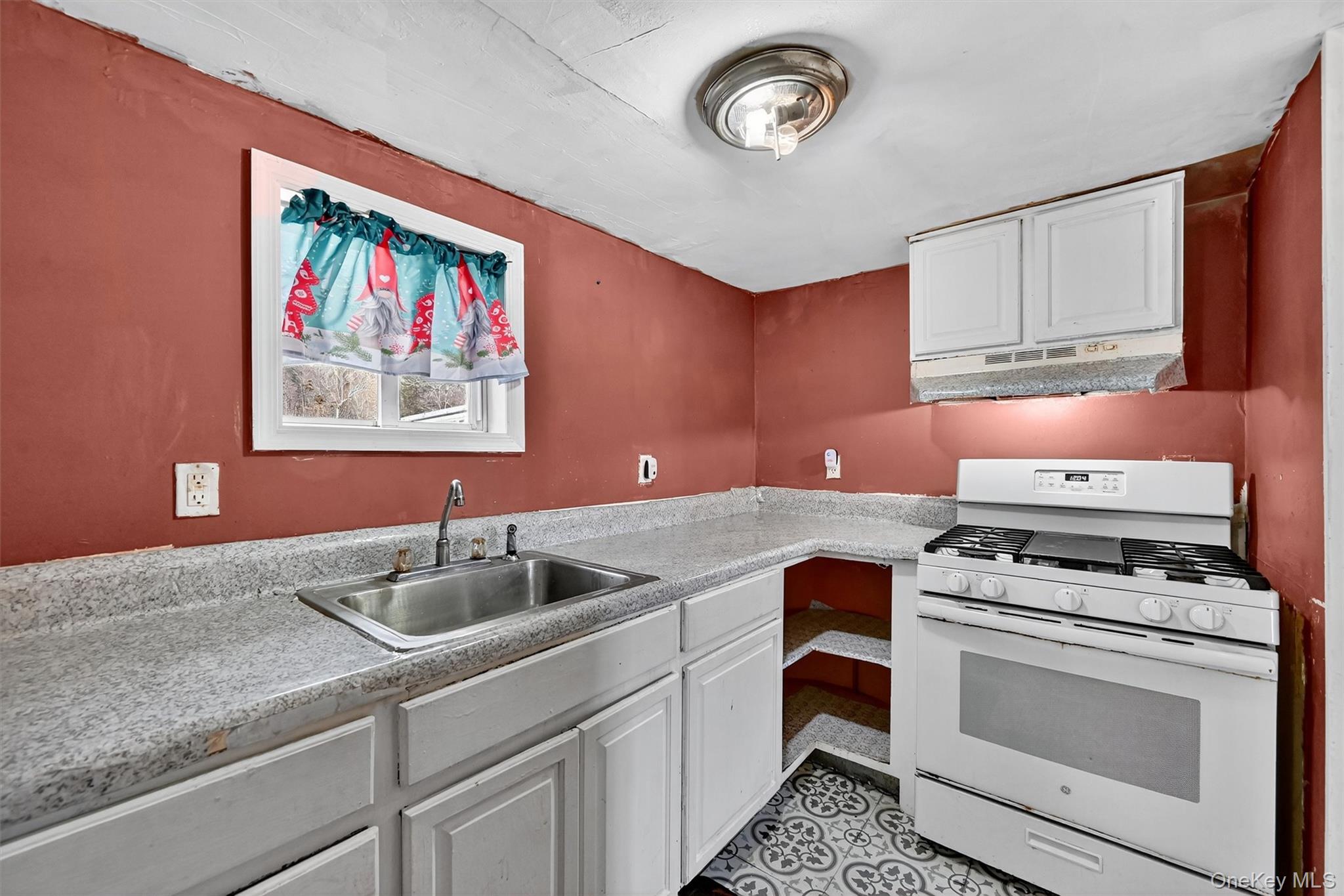 1187 Burlingham Road Property Photo 8