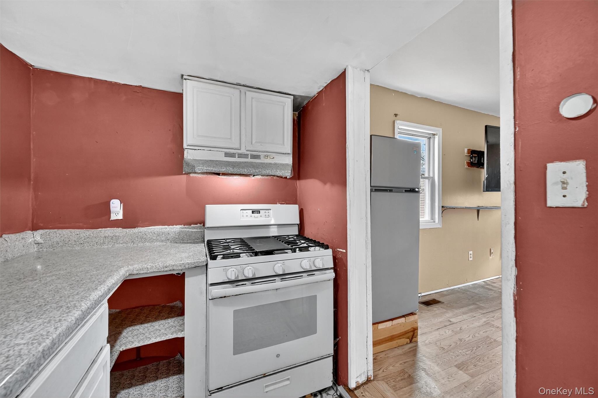 1187 Burlingham Road Property Photo 9