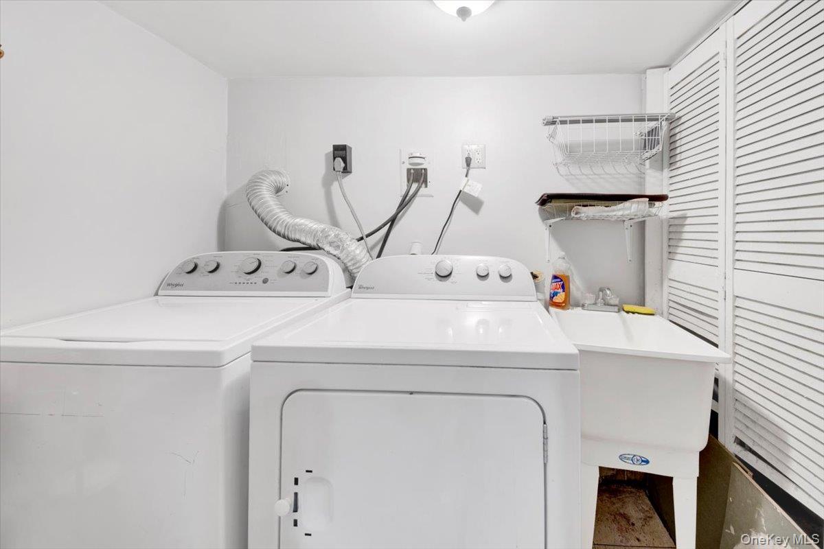 2849 E 195th Street Property Photo 19