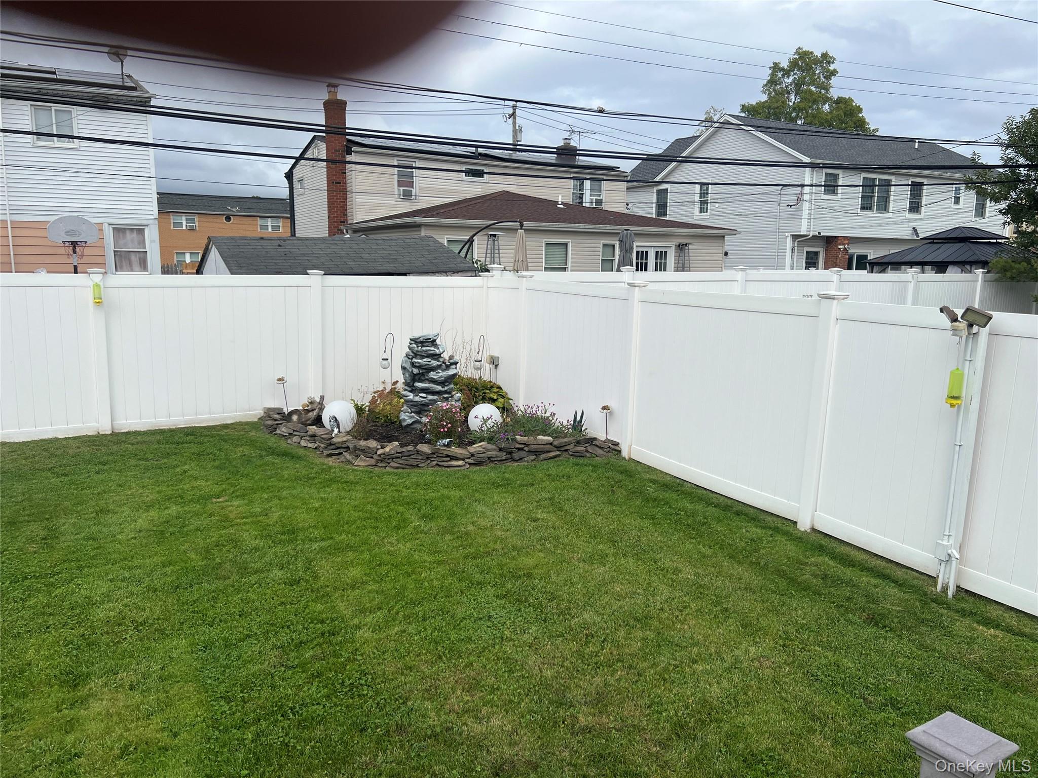 2082 Renfrew Avenue Property Photo 5