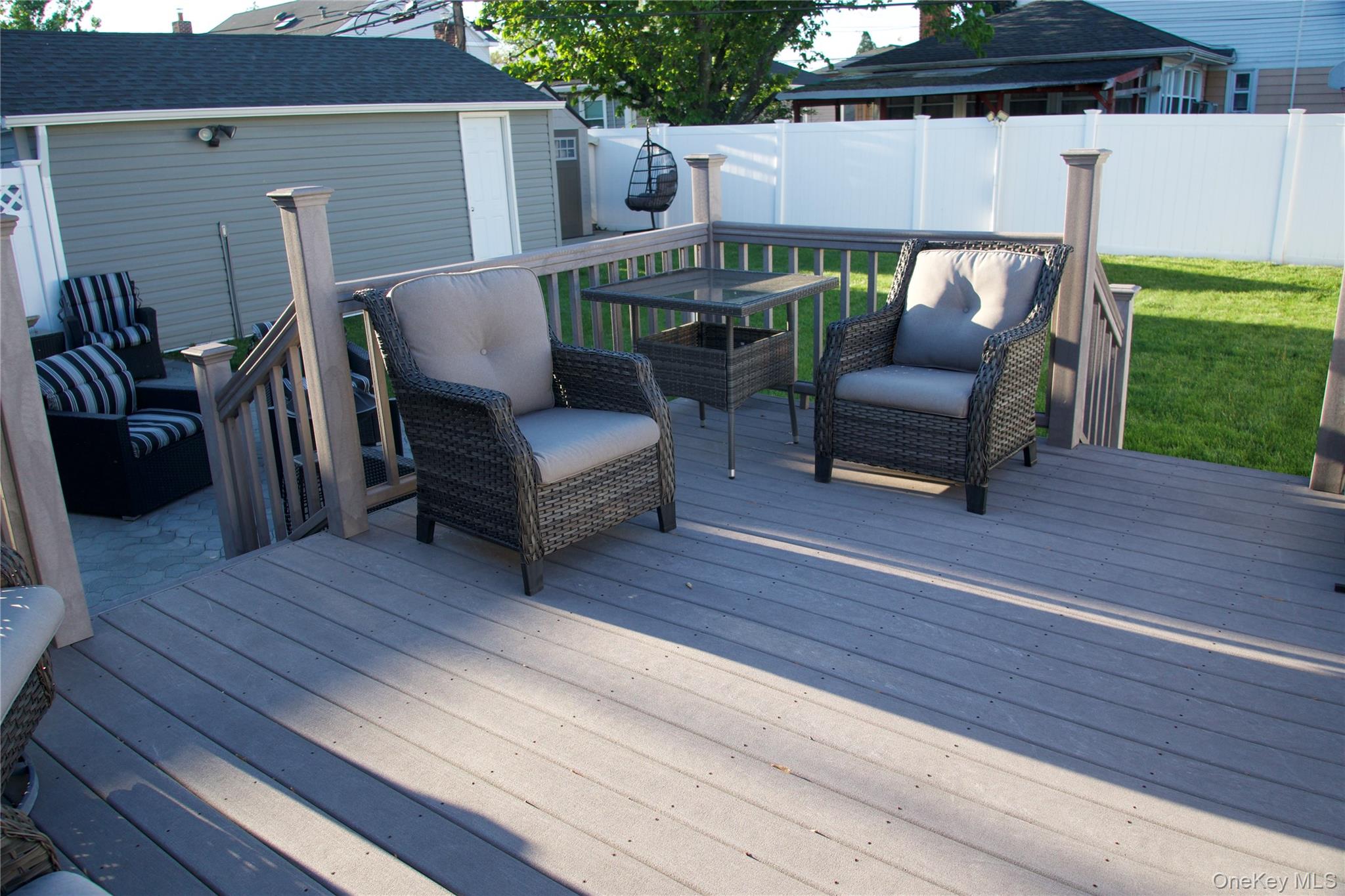 2082 Renfrew Avenue Property Photo 9