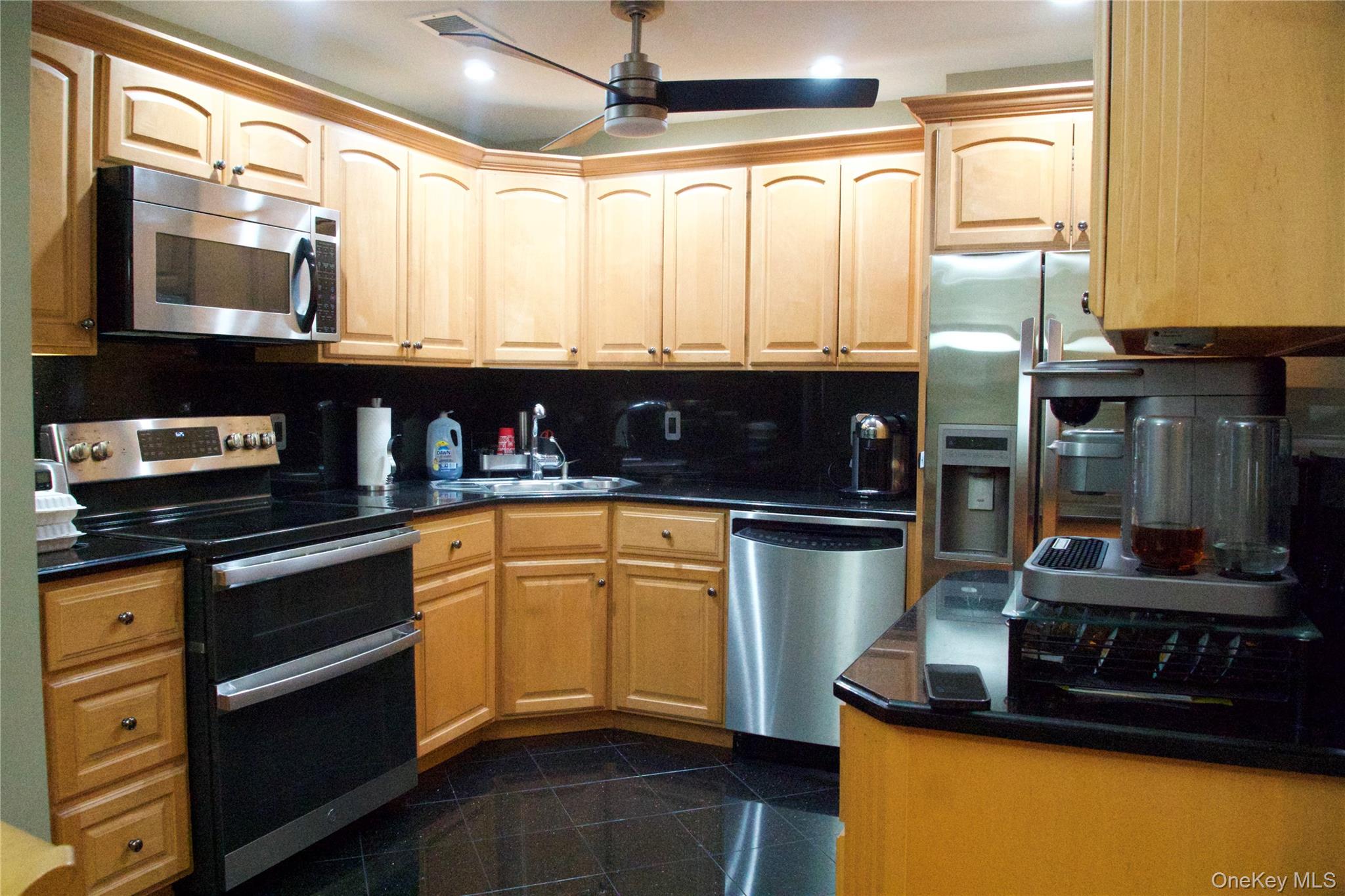 2082 Renfrew Avenue Property Photo 19