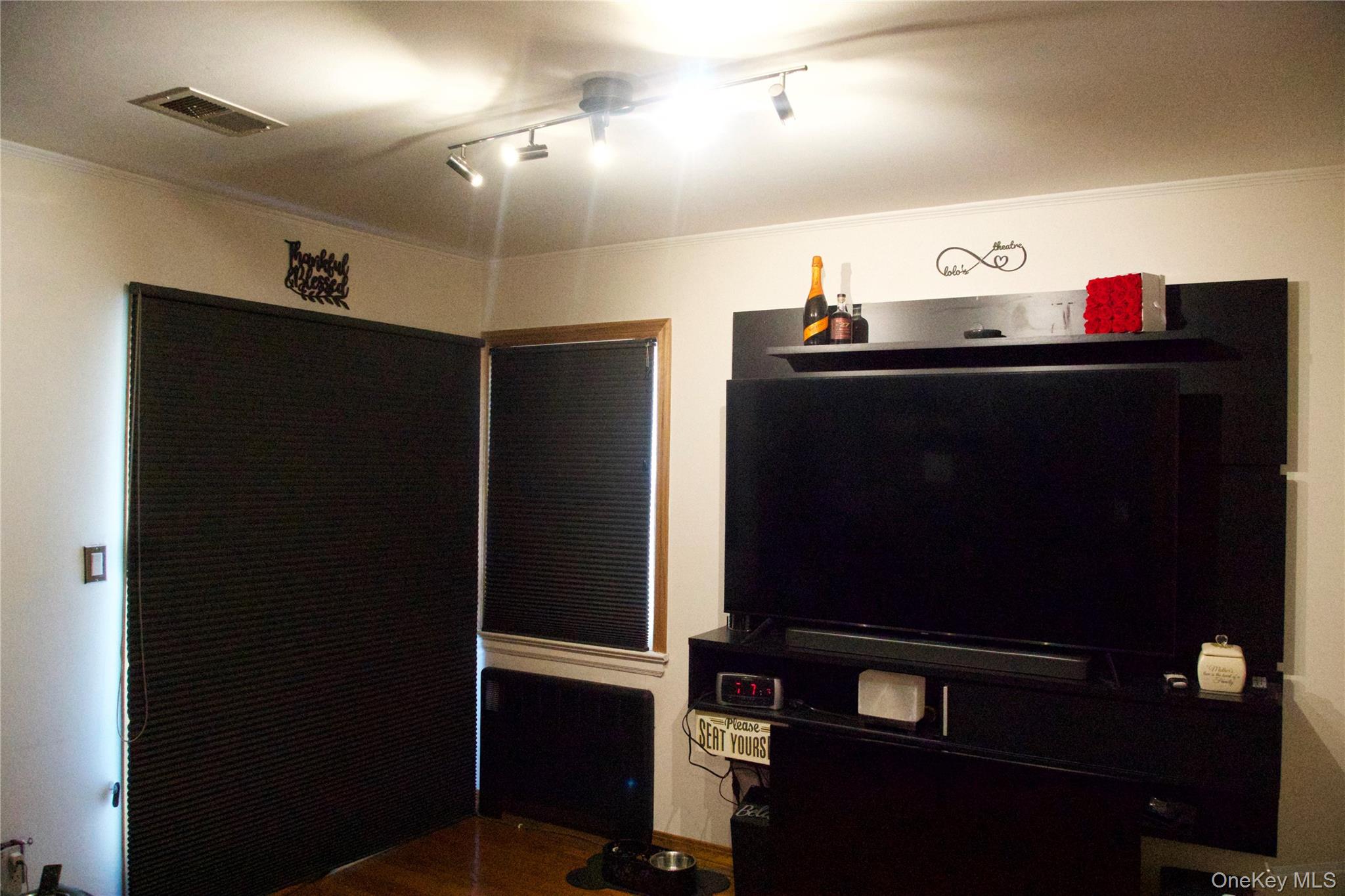 2082 Renfrew Avenue Property Photo 25