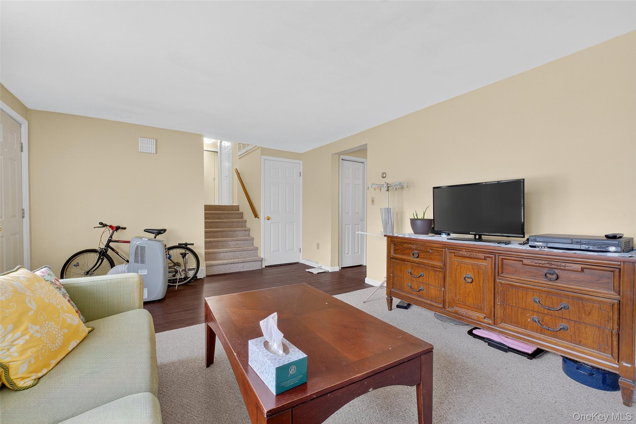 2 Renee Gate Street Property Photo 26