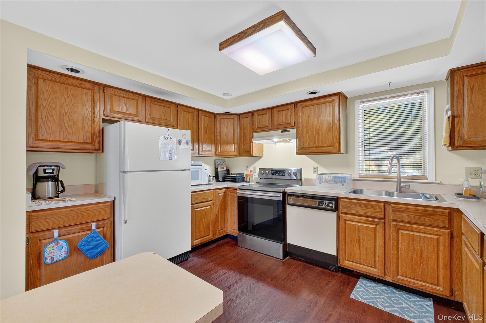 2 Renee Gate Street Property Photo 36
