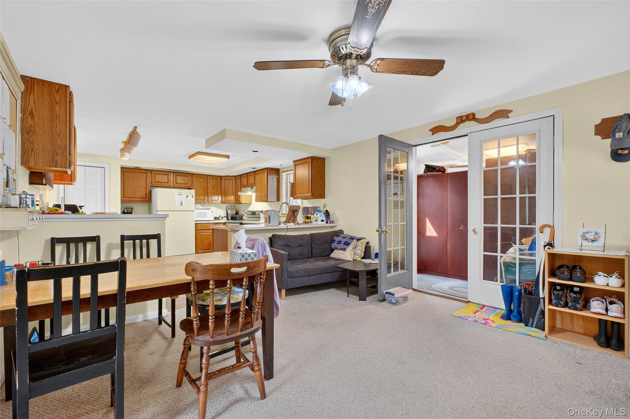 2 Renee Gate Street Property Photo 40