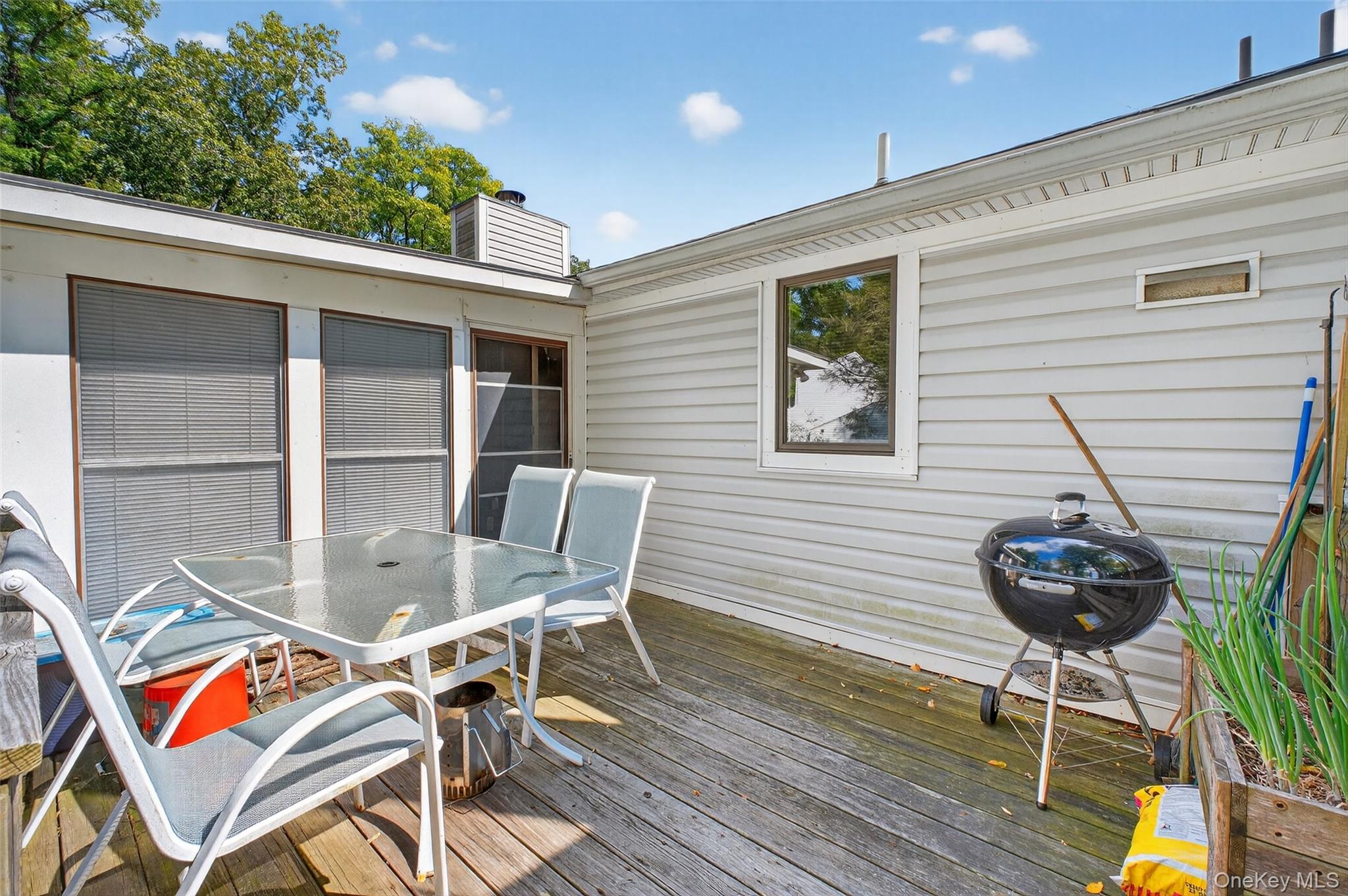 2 Renee Gate Street Property Photo 43