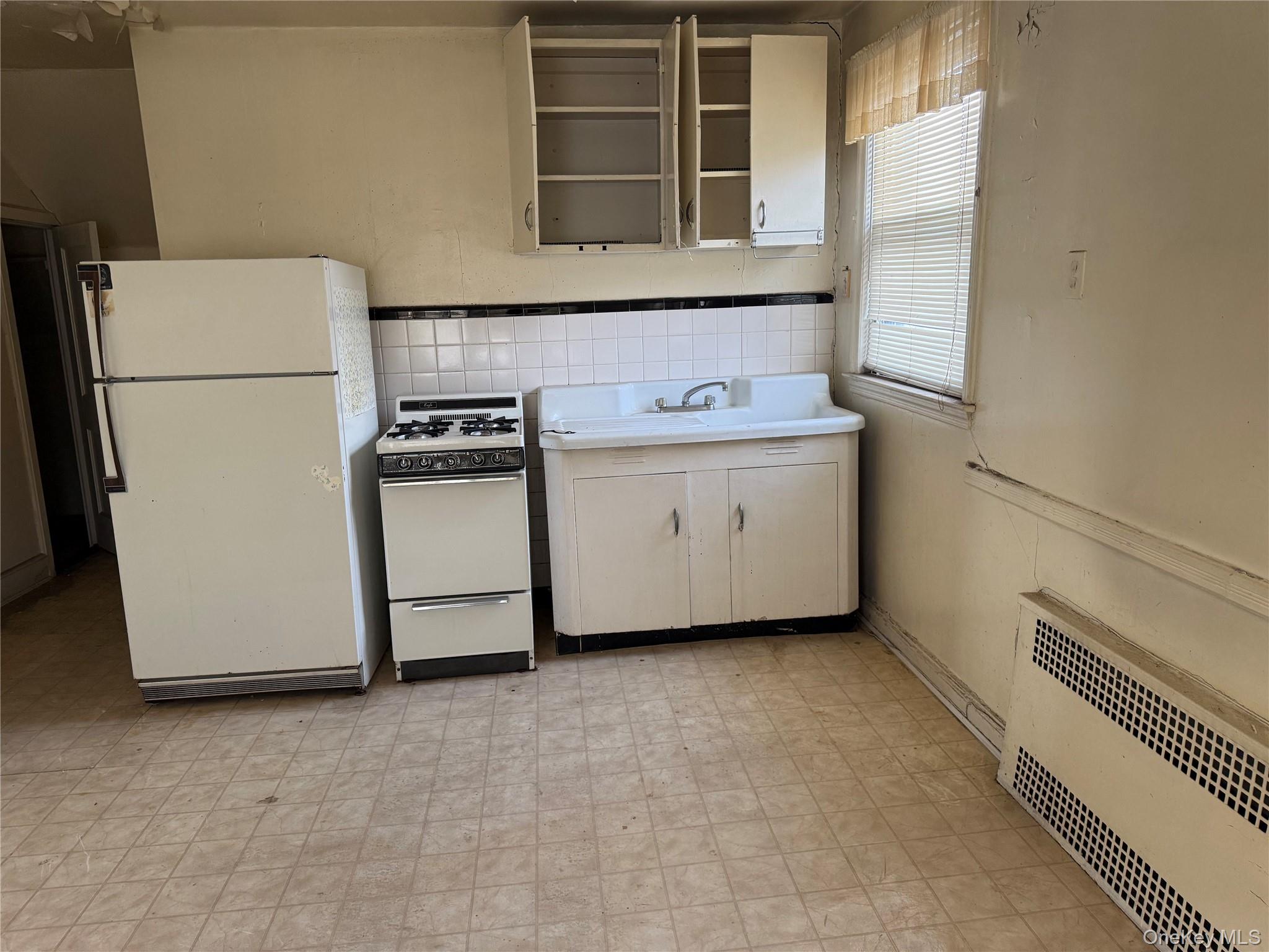 2718 Collier Avenue Property Photo 7