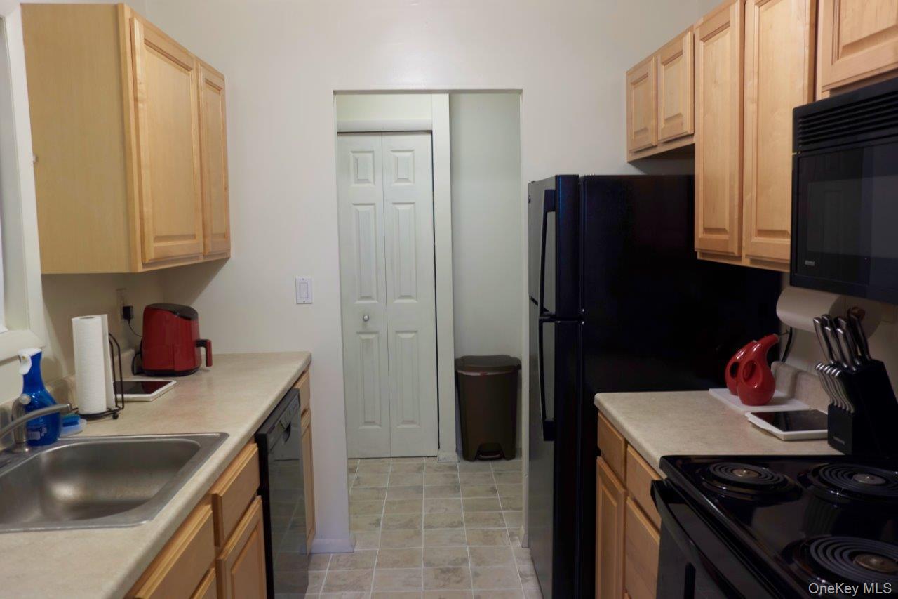 76 Sterling 76 Property Photo 4