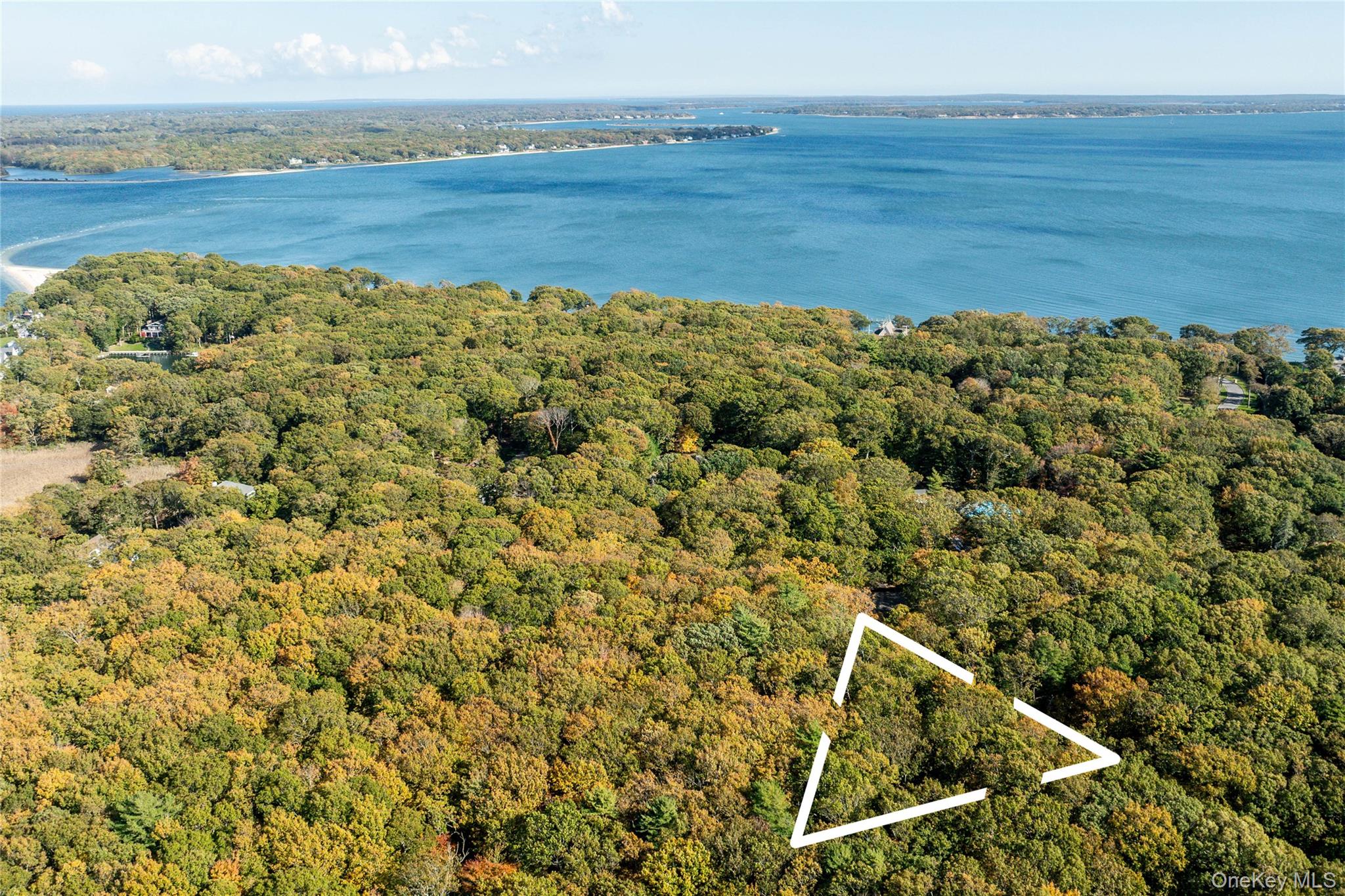 11195 N Bayview Road Property Photo 4