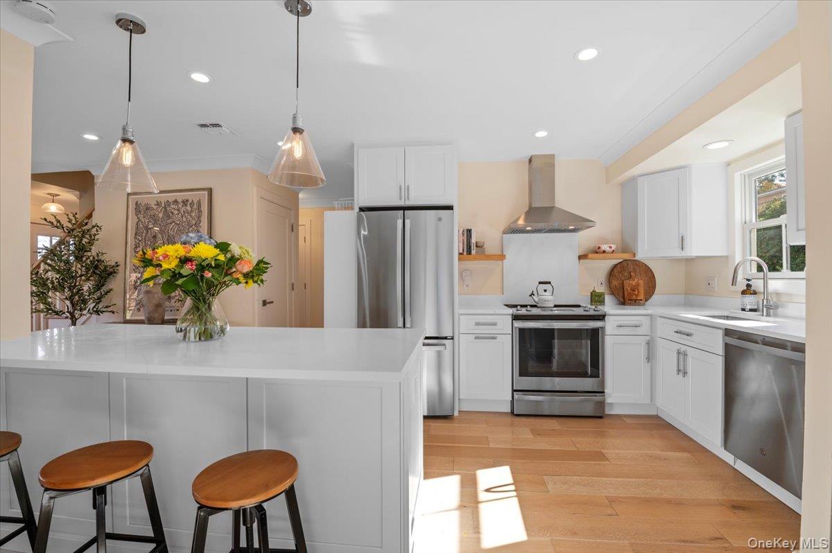 19 Sideview Drive Property Photo 1