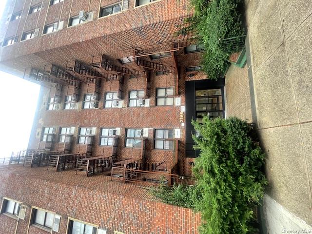 2165 Matthews Avenue 4f Property Photo 1