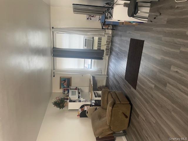 2165 Matthews Avenue 4f Property Photo 7