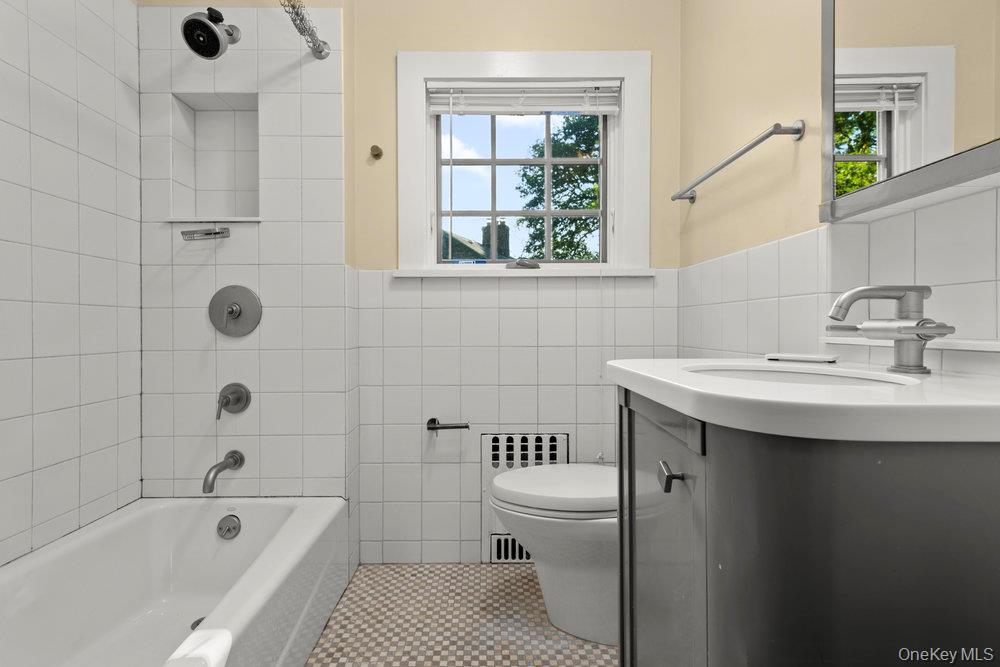 40 Pine Brook Drive Property Photo 12