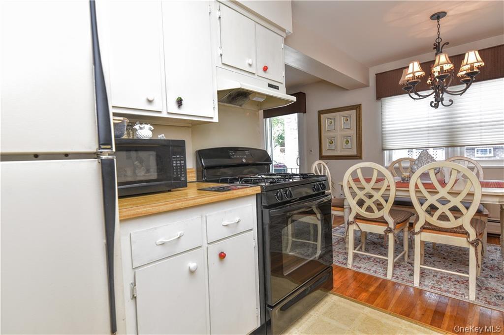 21 Normandy Village Village 2 Property Photo 16