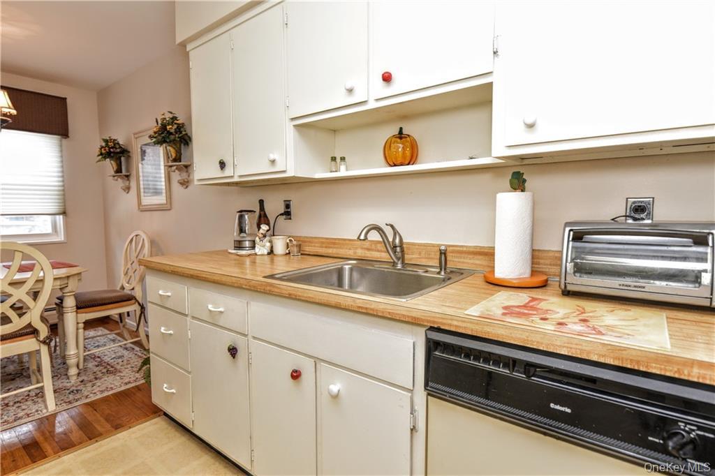 21 Normandy Village Village 2 Property Photo 17