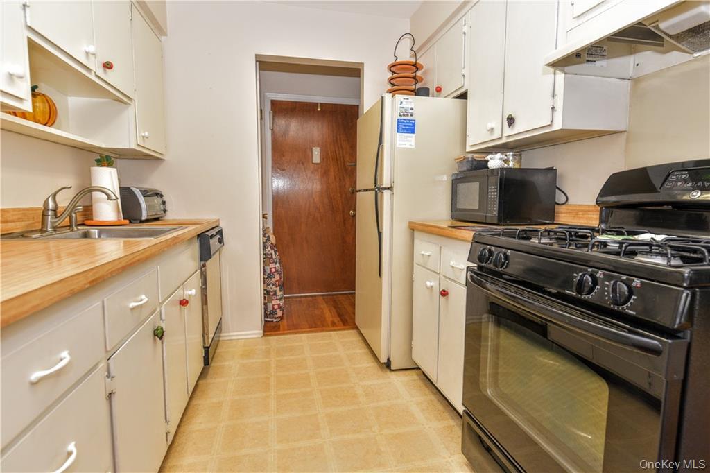 21 Normandy Village Village 2 Property Photo 18