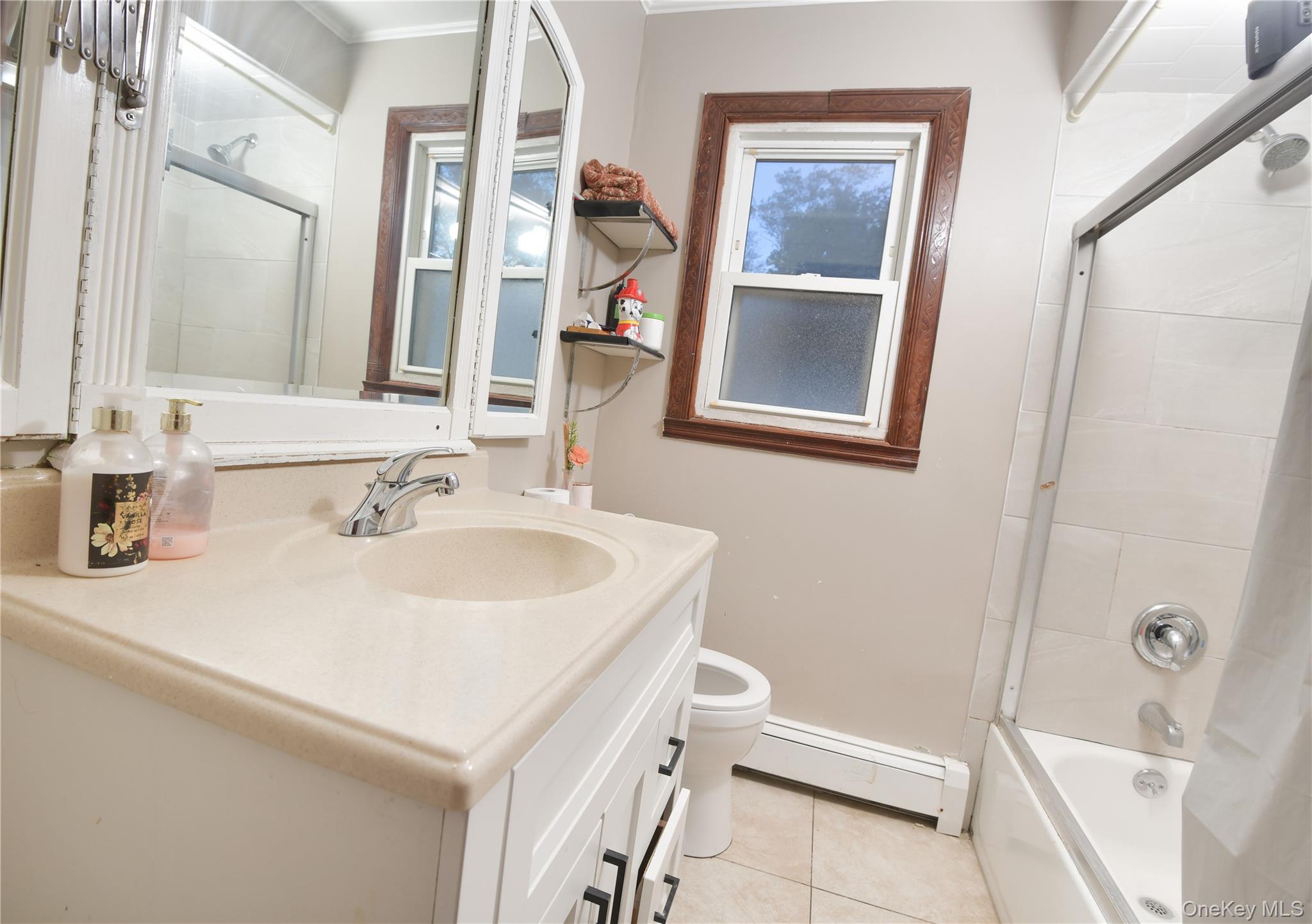 76 E Hollywood Avenue Property Photo 8