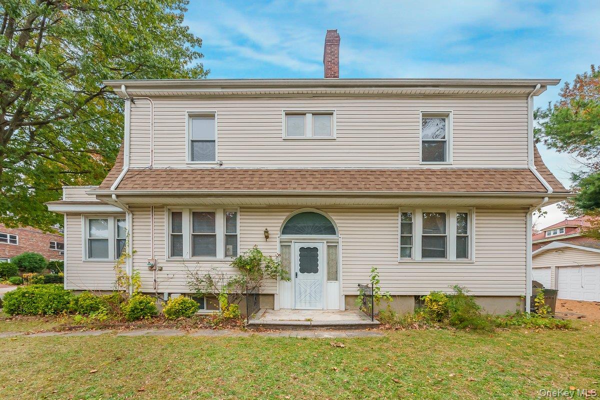 215 East 235th Street Property Photo 1