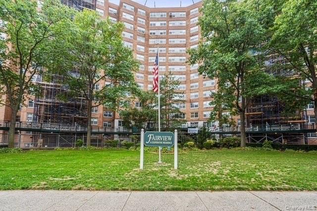 61-20 Grand Central Parkway A900 Property Photo 2