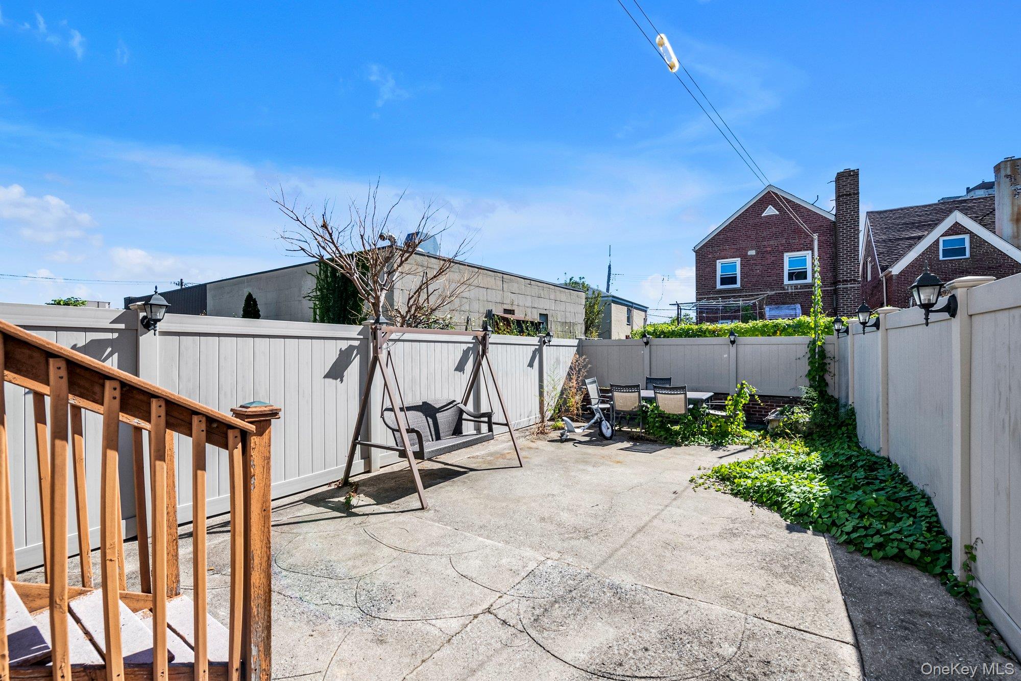 1554 Mcdonald Street Property Photo 18