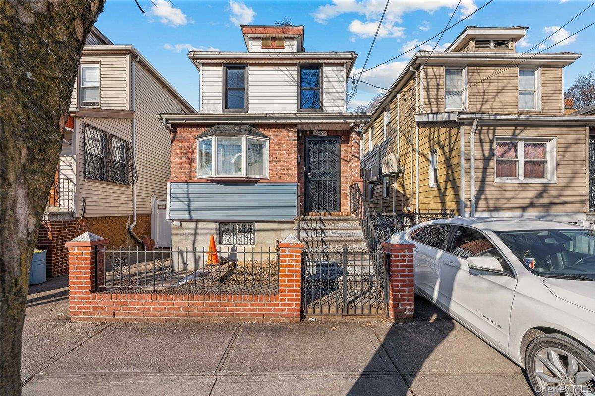 1787 Randall Avenue Property Photo 1