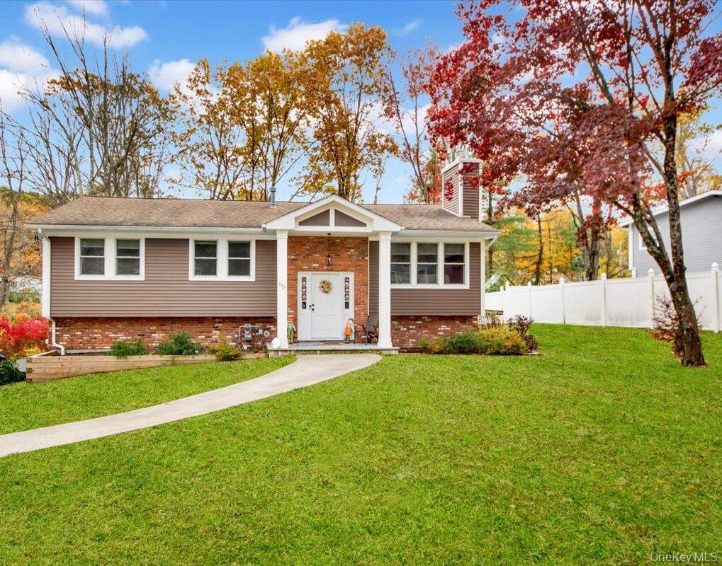 157 Phyllis Court Property Photo 1